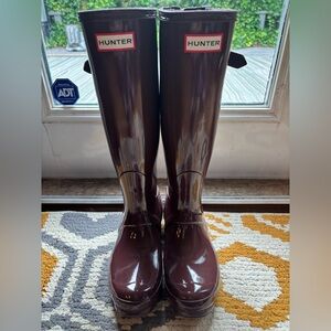 Hunter Original Tall Gloss Rain Boots – Burgundy Sz 7